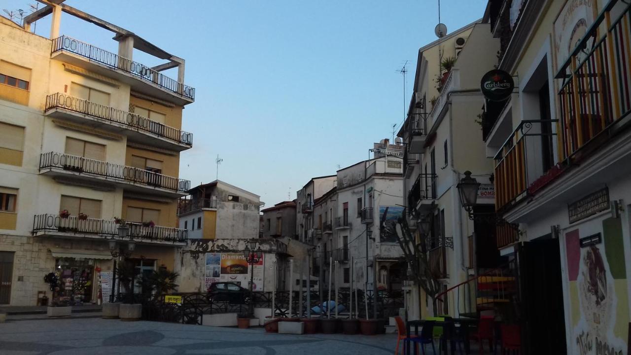 Bed and Breakfast Il Corvino Diamante Exterior foto