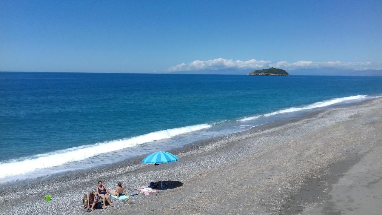 Bed and Breakfast Il Corvino Diamante Exterior foto